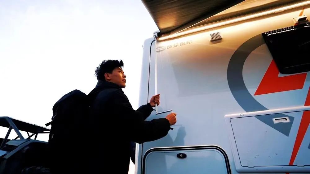 房車自駕游前應該做哪些準備？1.jpg