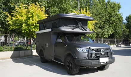 2.0T+四驅，高僅2.2米，能入地庫，這款硬核升頂房車你愛了嗎？